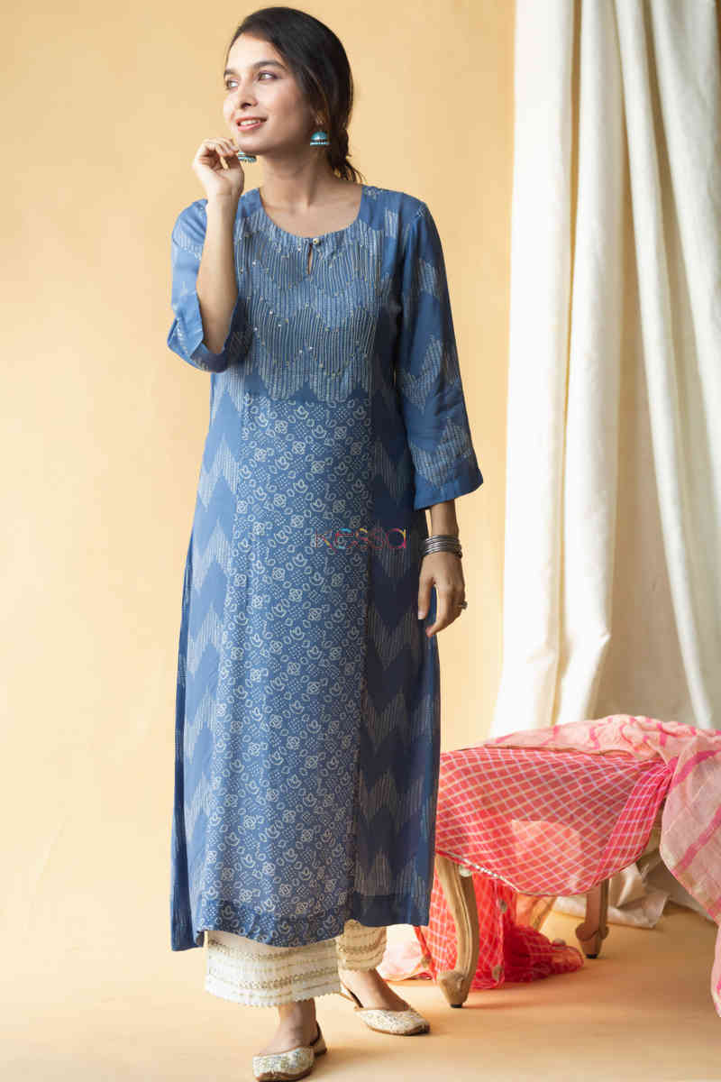 Image for Kusvaa Avdaf47 Nazakat Muslin Kurta With Aari Embroidery Front