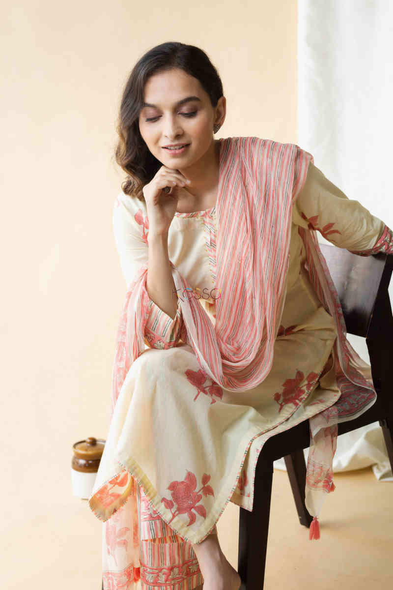 Image for Kusvaa Avdaf49 Ashmeera Kurta Pant And Dupatta Set With Hand Block Print Sitting 1