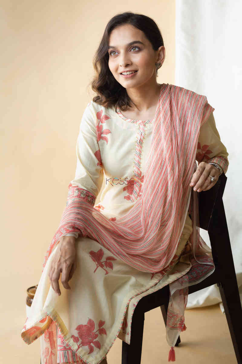 Image for Kusvaa Avdaf49 Ashmeera Kurta Pant And Dupatta Set With Hand Block Print Sitting