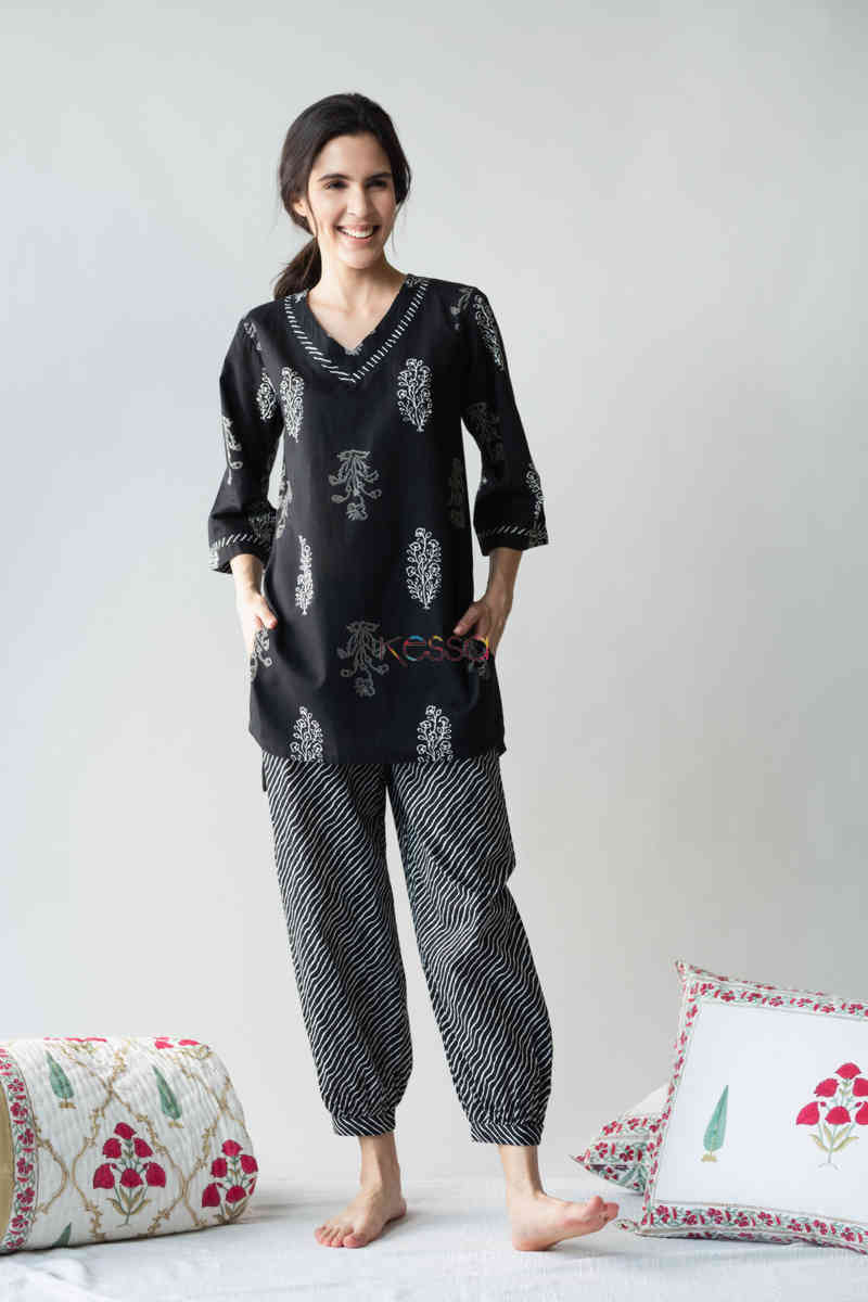 Image for Kusvaa De82 Laela Louge Wear Set With Kaaj Buttons Featured