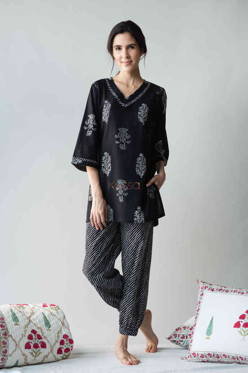 Image for Kusvaa De82 Laela Louge Wear Set With Kaaj Buttons Front 1