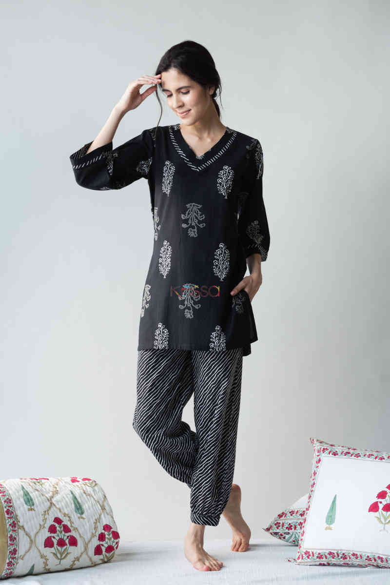 Image for Kusvaa De82 Laela Louge Wear Set With Kaaj Buttons Look