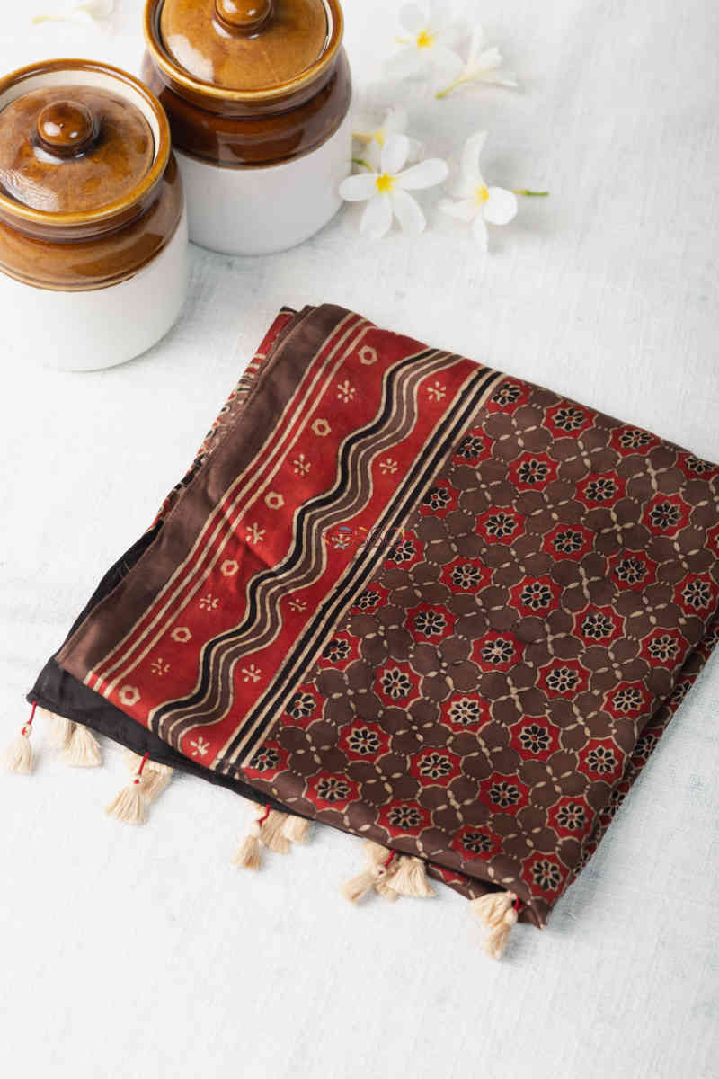 Image for Kusvaa Kiadupatta02 Orhni Stole With Ajrakh Hand Block Print Featured