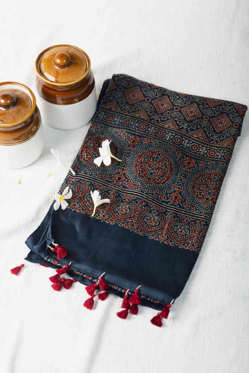 Image for Kusvaa Kiadupatta06 Orhni Stole With Ajrakh Hand Block Print Featured