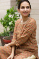 Image for Kusvaa Taf54 Daritri Kurta With Floral Print Sitting