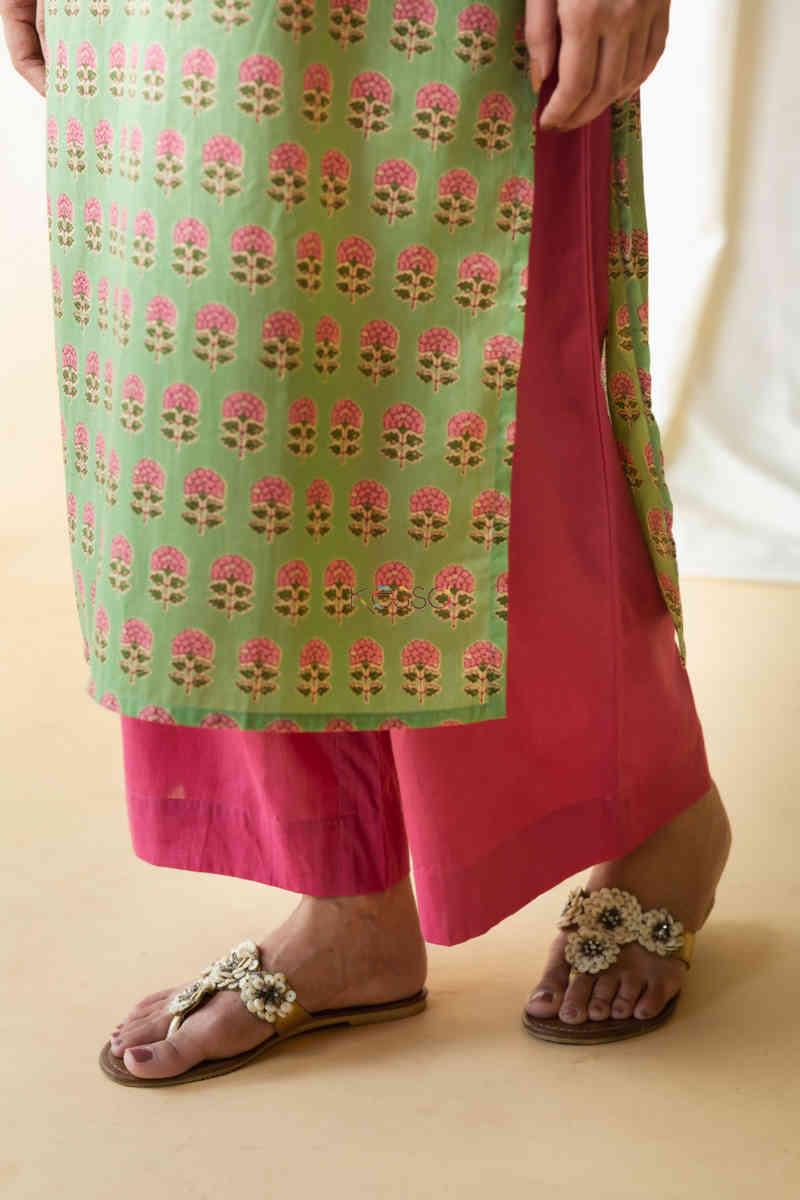 Image for Kusvaa Taf56 Kalpvan Straight Kurta With Floral Prints Bottom