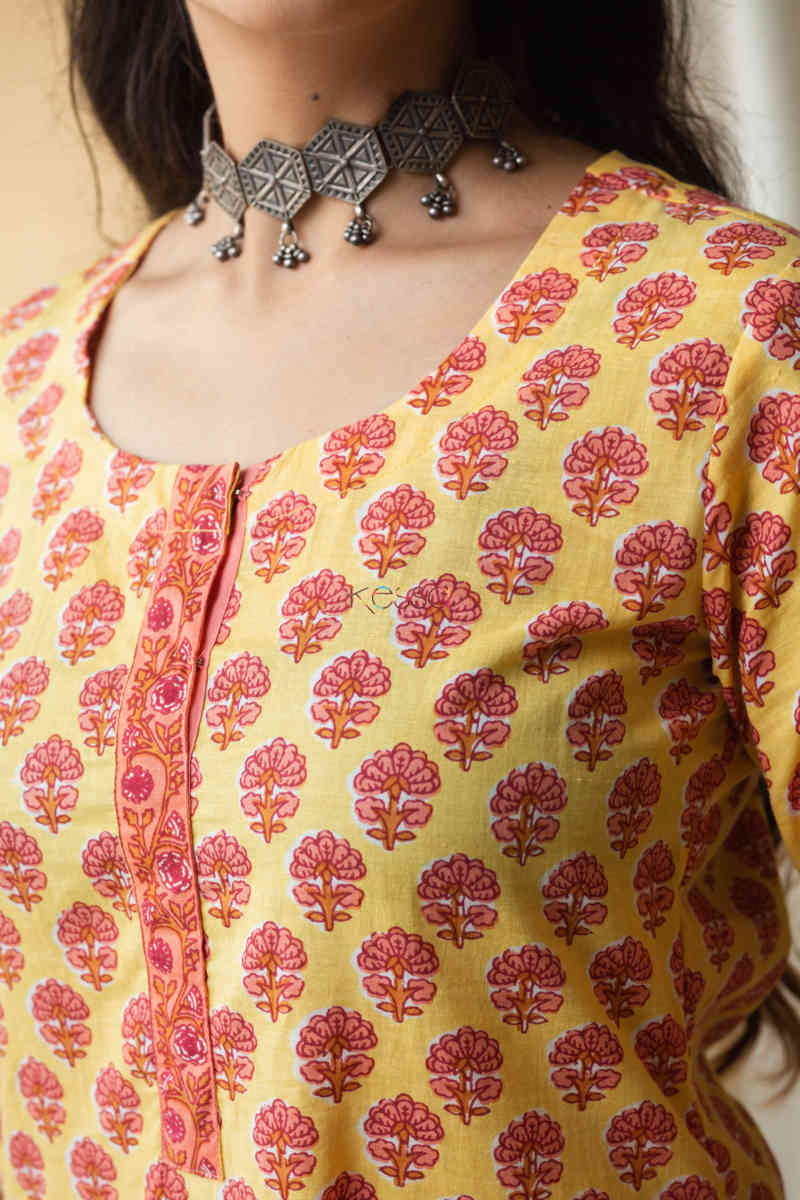 Image for Kusvaa Vcr47 Shehzeen Cotton Kurta Closeup