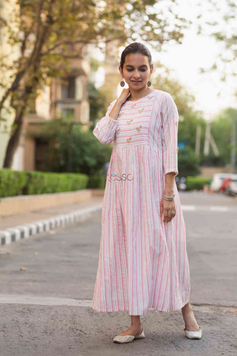 Image for Kusvaa Ws700 Aurima Dress With Embroidery And Lace Details Look 1