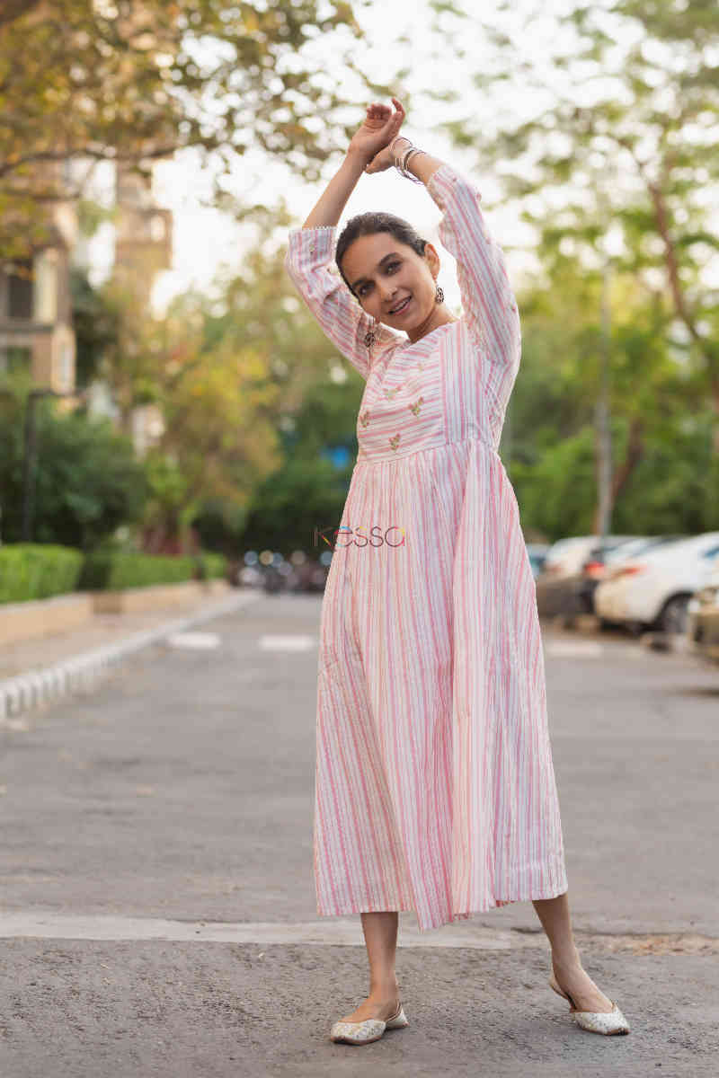 Image for Kusvaa Ws700 Aurima Dress With Embroidery And Lace Details Look