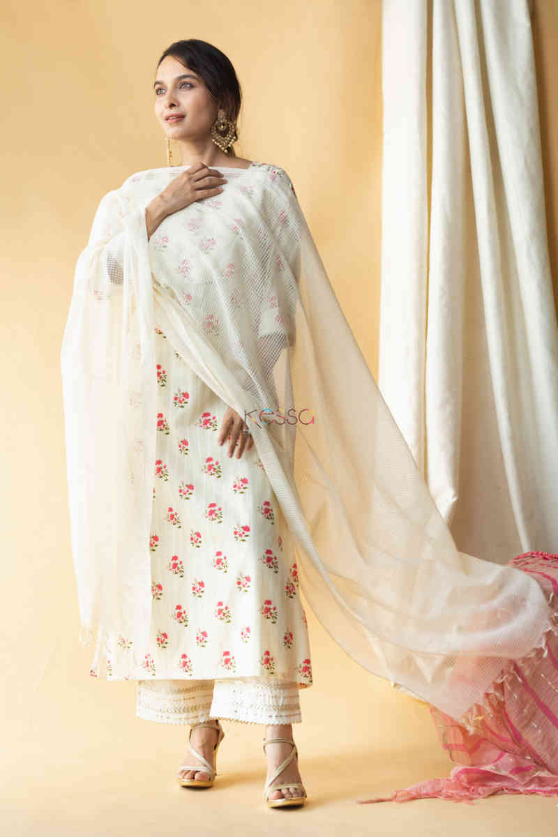 Image for Kusvaa Ws704 Marhaan Kurta Dupatta Set With Gota Work Front 1