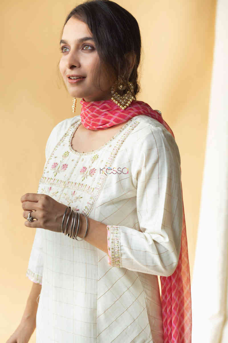 Image for Kusvaa Ws706 Aurima Kurta Dupatta Set With Pittan Thread Work Closeup