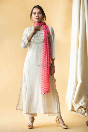 Image for Kusvaa Ws706 Aurima Kurta Dupatta Set With Pittan Thread Work Featured