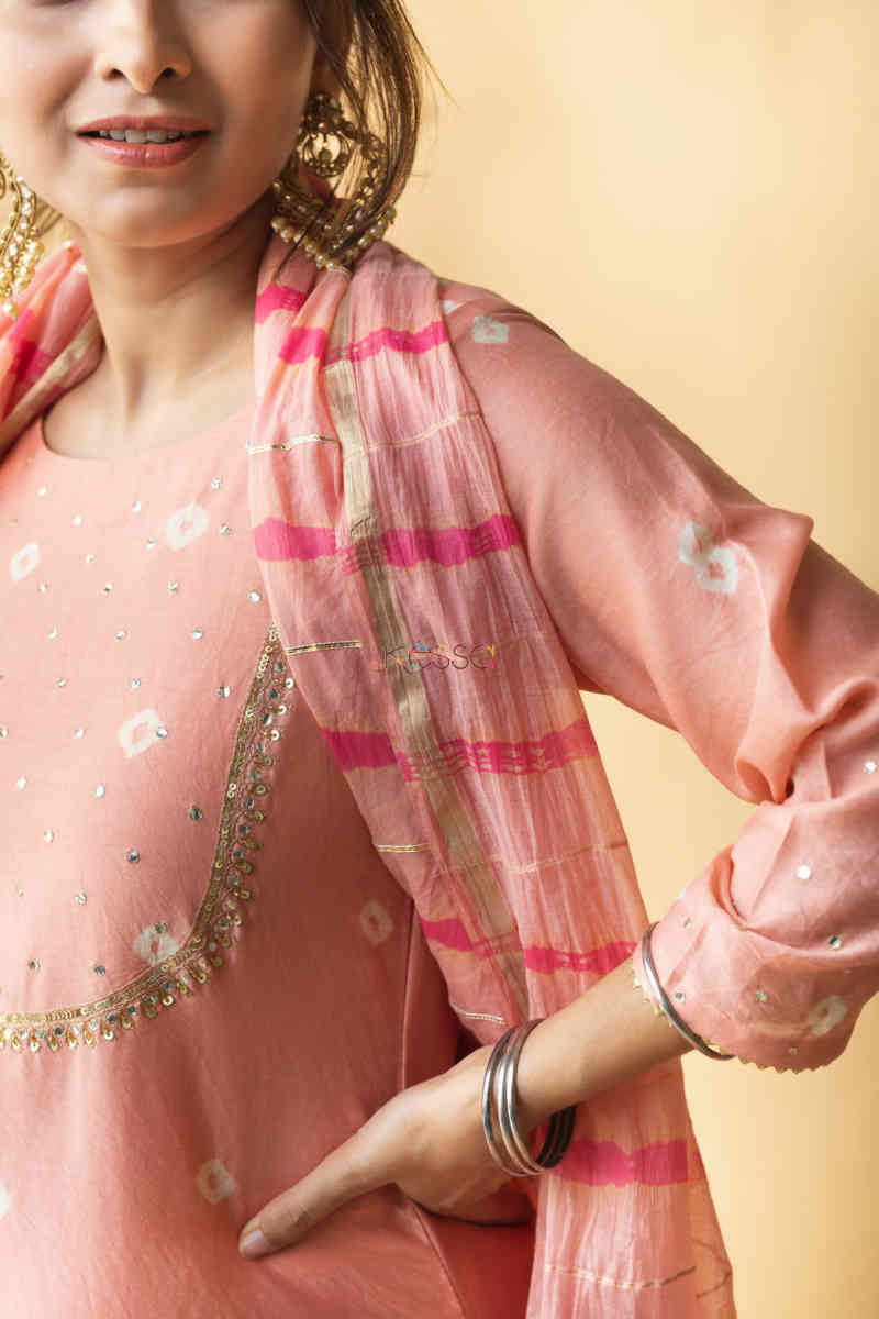 Image for Kusvaa Ws710 Saachi Kurta Dupatta Set With Bandhani Print Sleeves