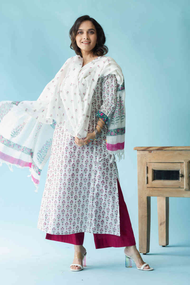 Image for Kusvaa Wsr217 Gajra Kurta Dupatta Set With Hand Block Print Side 1