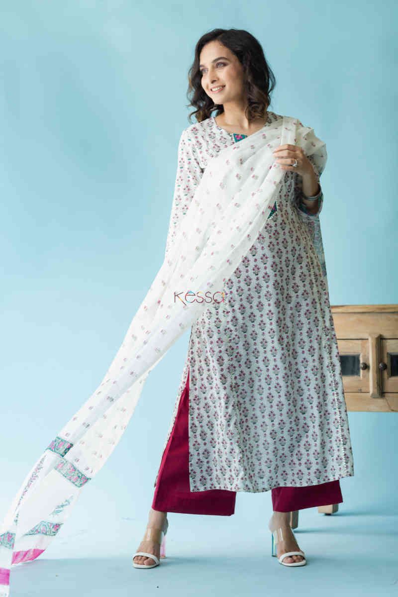 Image for Kusvaa Wsr217 Gajra Kurta Dupatta Set With Hand Block Print Side