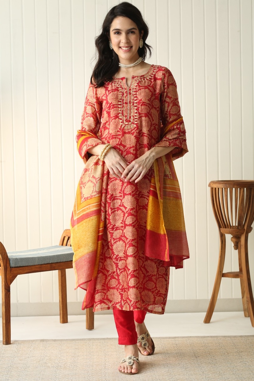 Red Kurta