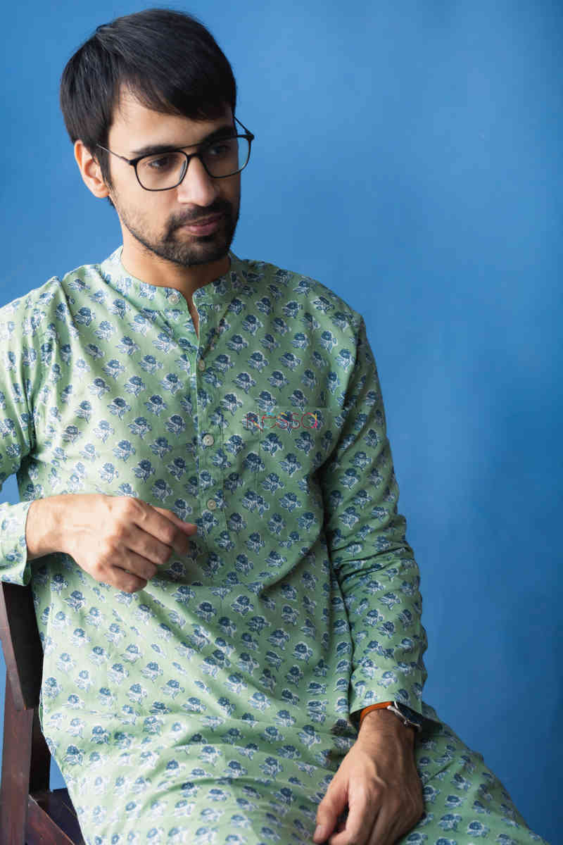 Image for Kusvaa Awk37 Aarshin Kurta With Hand Block Print Sitting