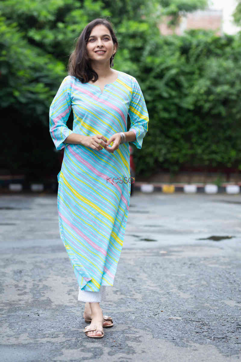 Image for Kusvaa De87 Raqs Kurta With Leheriya Print Look 1