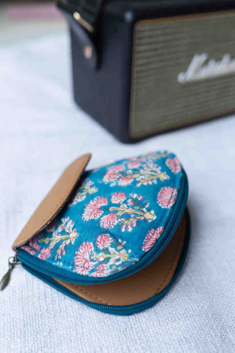 Image for Kusvaa Pia08 Beher Blue Batwa With Hand Block Print Closeup