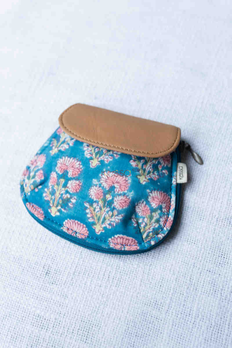 Image for Kusvaa Pia08 Beher Blue Batwa With Hand Block Print Front