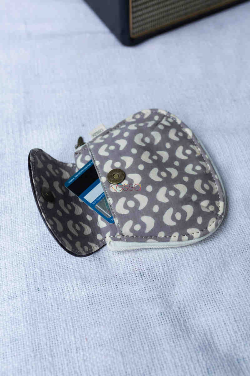 Image for Kusvaa Pia09 Megh Grey Batwa With Bagru Print Look