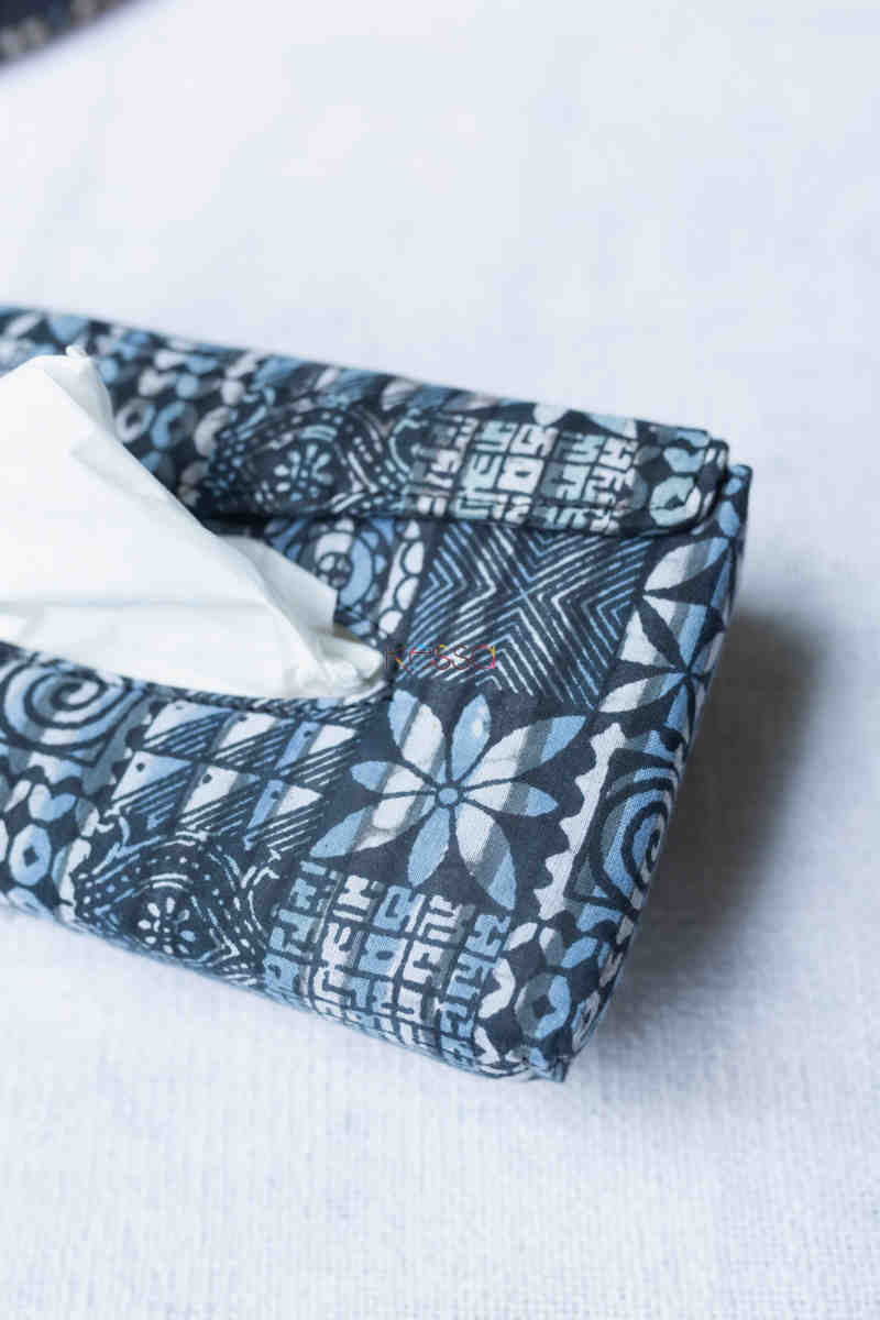 Image for Kusvaa Pia12 Neelam Blue Tissue Dispenser Closeup