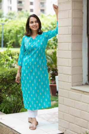 Image for Kusvaa Taf57 Gagan Kurta With Ikkat Print Featured