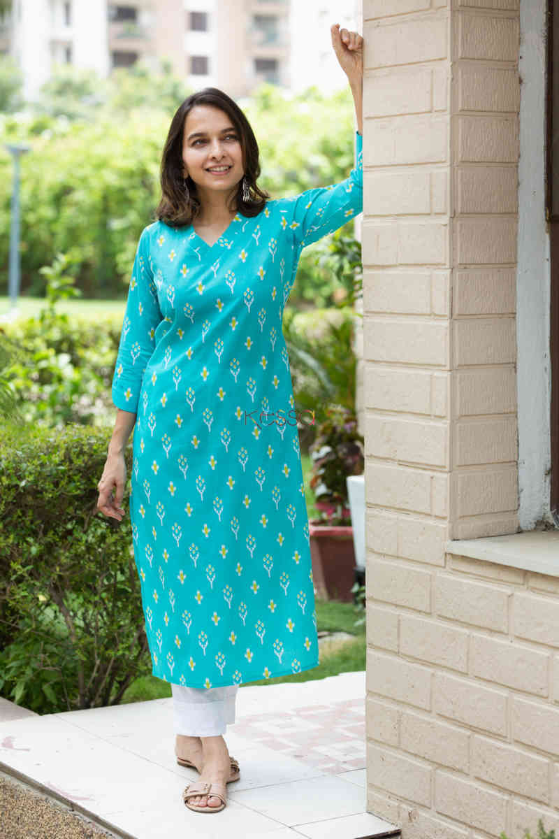 Image for Kusvaa Taf57 Gagan Kurta With Ikkat Print Featured