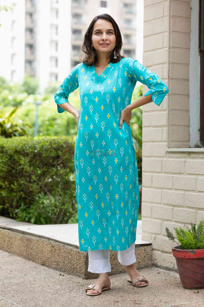 Image for Kusvaa Taf57 Gagan Kurta With Ikkat Print Front