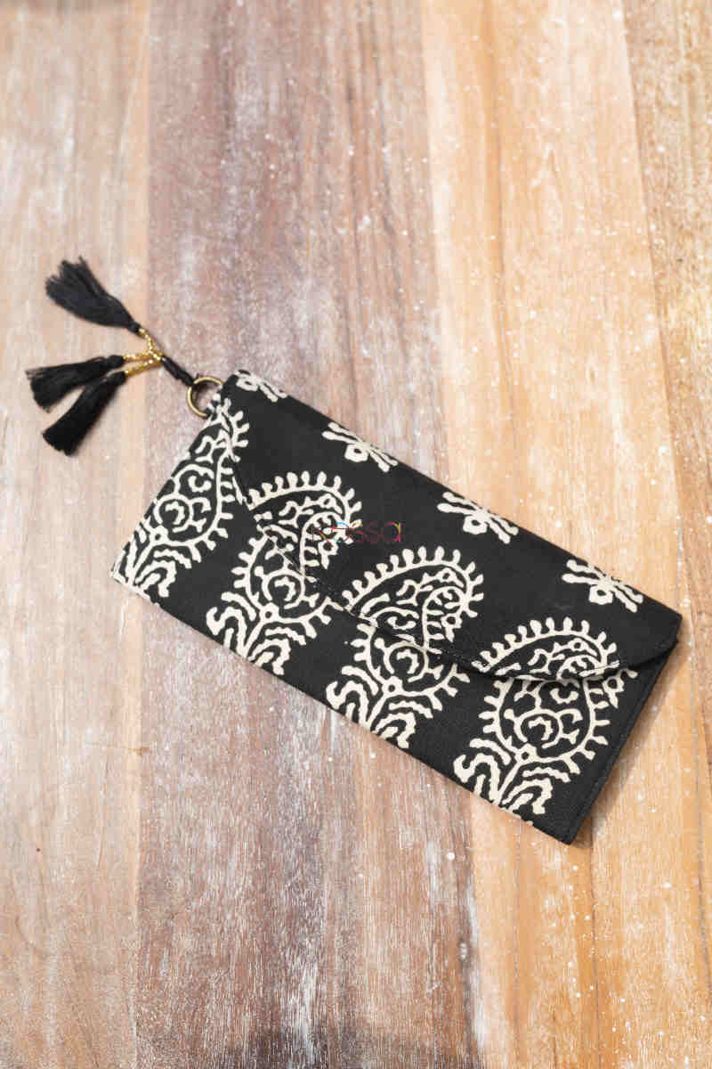 Image for Kusvaa Vca17 Amaya Clutch With Beads And Tassels Featured