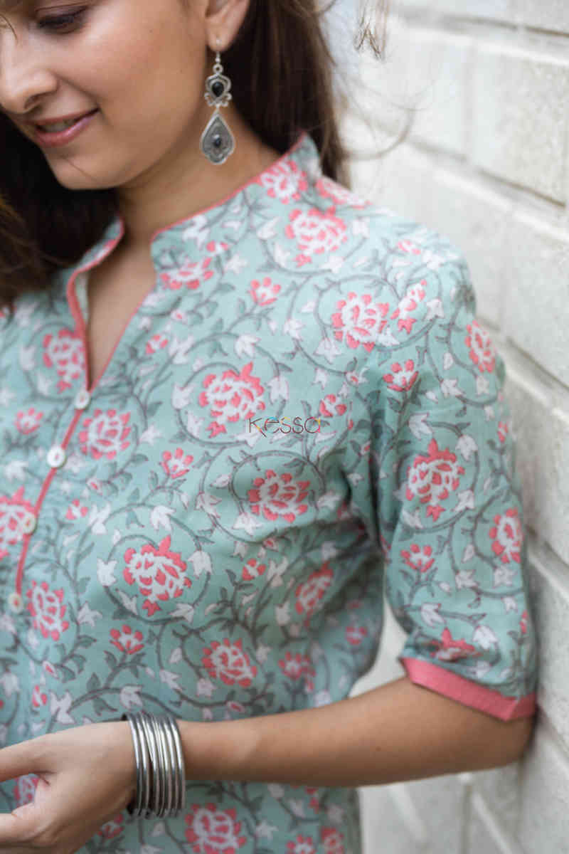 Image for Kusvaa Vcr54 Rabiya Straight Kurta With Floral Print Closeup
