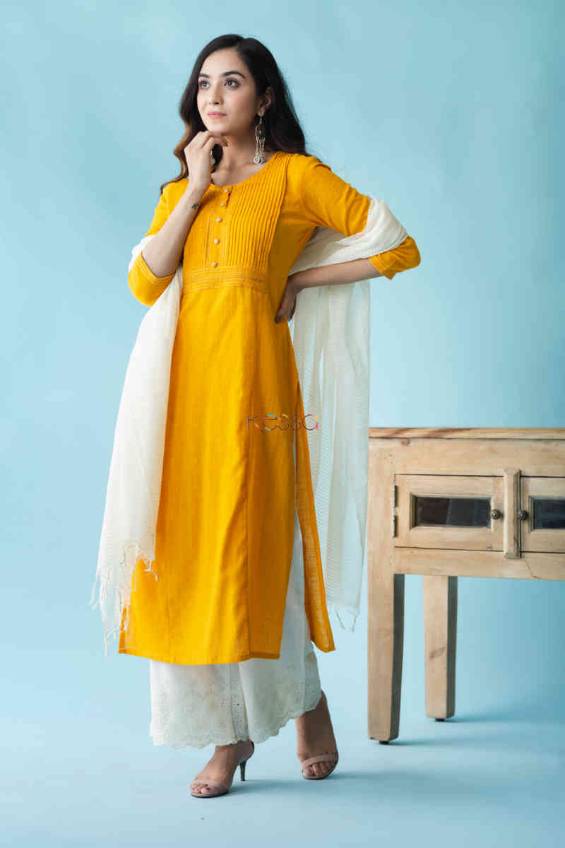 Image for Kusvaa Vcr55 Zarnaab Kurta With Pintucks And Embroidery Side