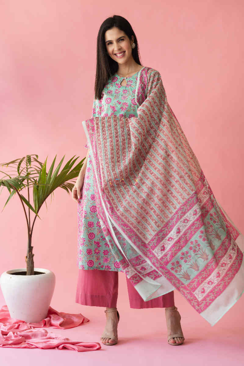 Image for Kusvaa Vcr61 Arokya Kurta And Dupatta Set With Hand Block Print Dupatta
