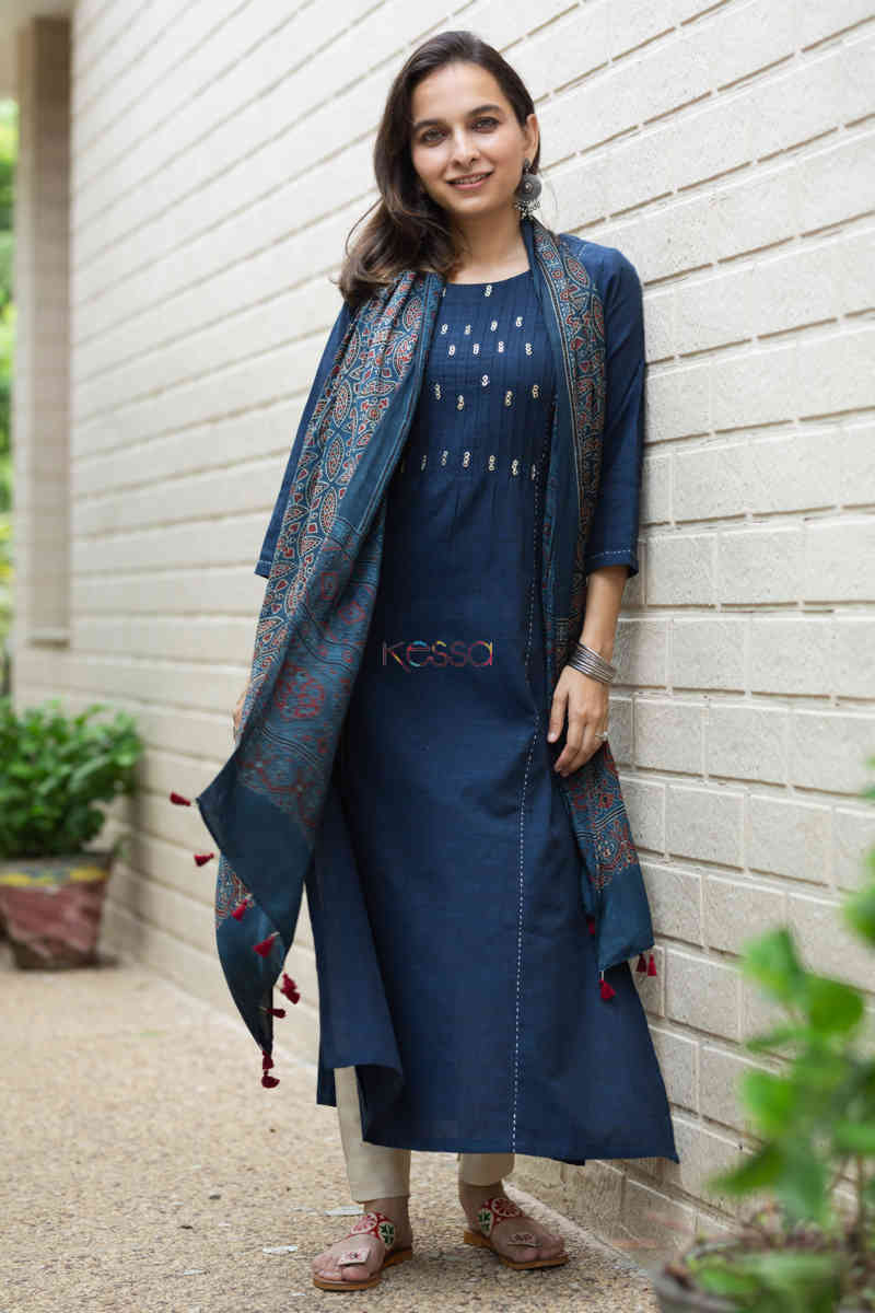 Image for Kusvaa Ws716 Jemisha Kurta With Kantha And Sequin Details Look 1