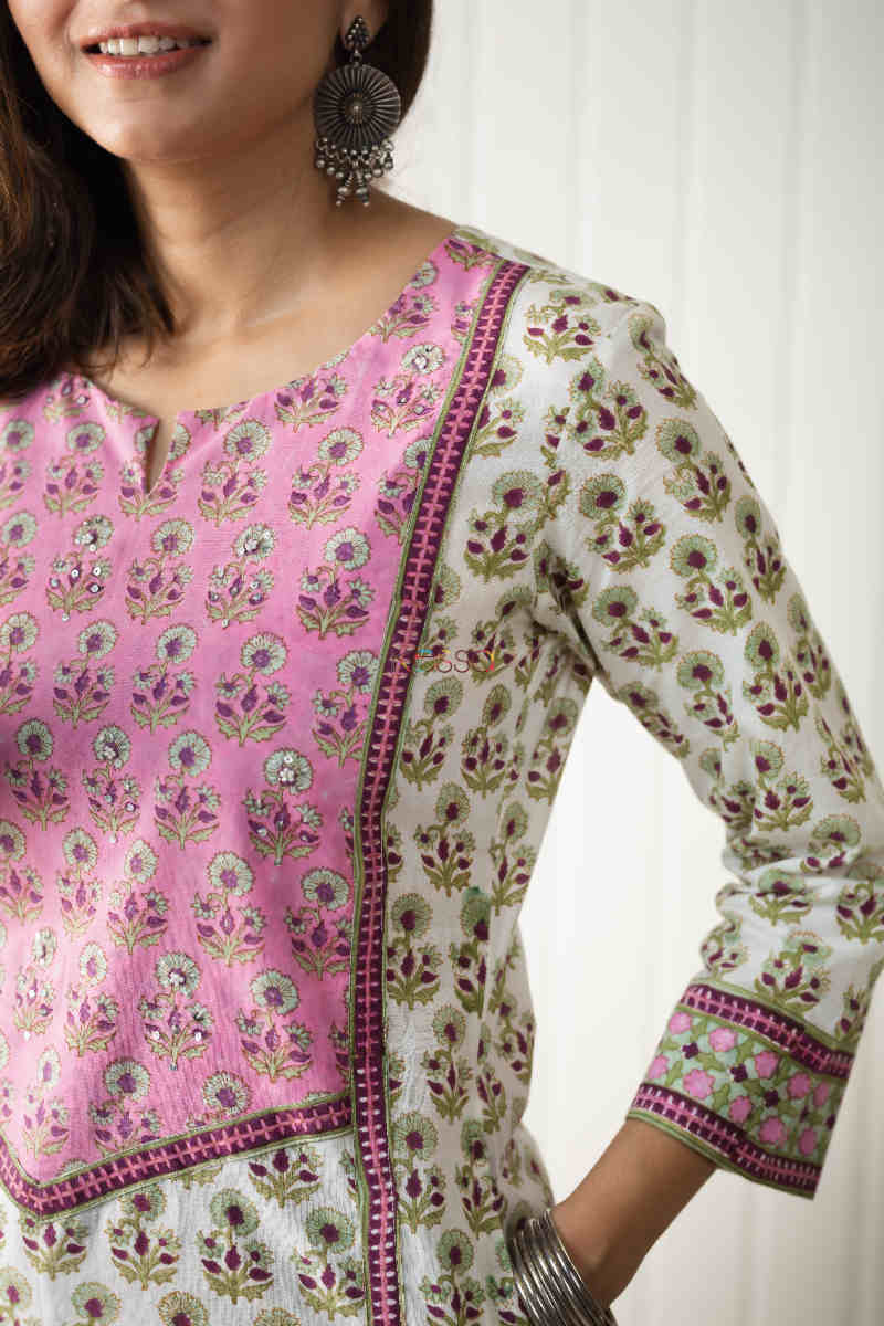 Image for Kusvaa Wsr225 Shaakh Kurta With Hand Block Print Sleeves