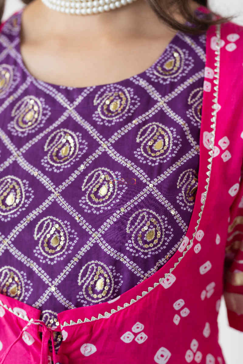 Image for Kusvaa Avdaf62 Malika Kalidaar Kurta Neck
