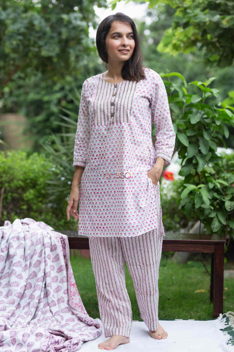 Image for Kusvaa De91 Aaghosh Cotton Lounge Wear Front 1