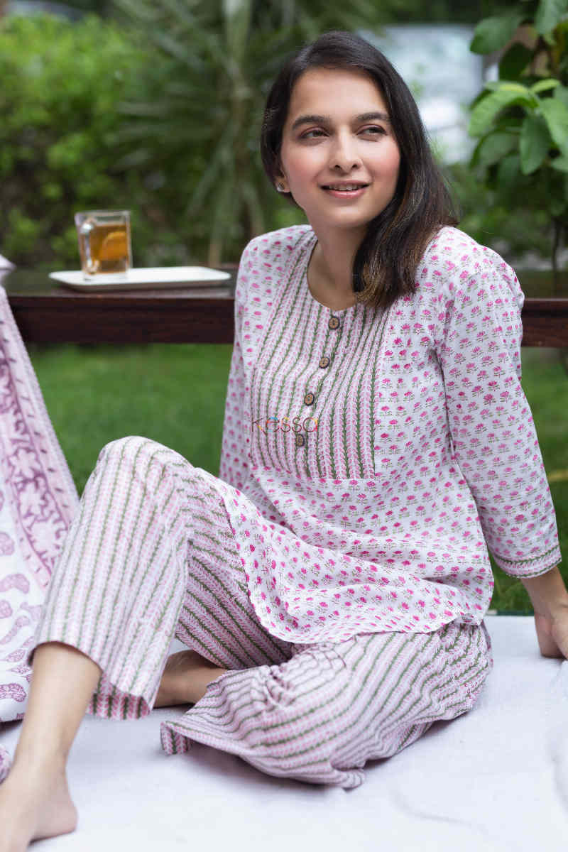 Image for Kusvaa De91 Aaghosh Cotton Lounge Wear Sitting