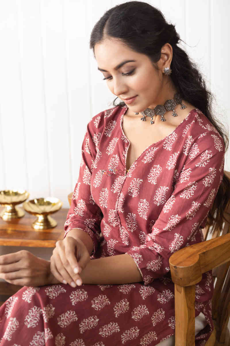 Image for Kusvaa Taf60 Aurima Straight Fit Kurta Sitting