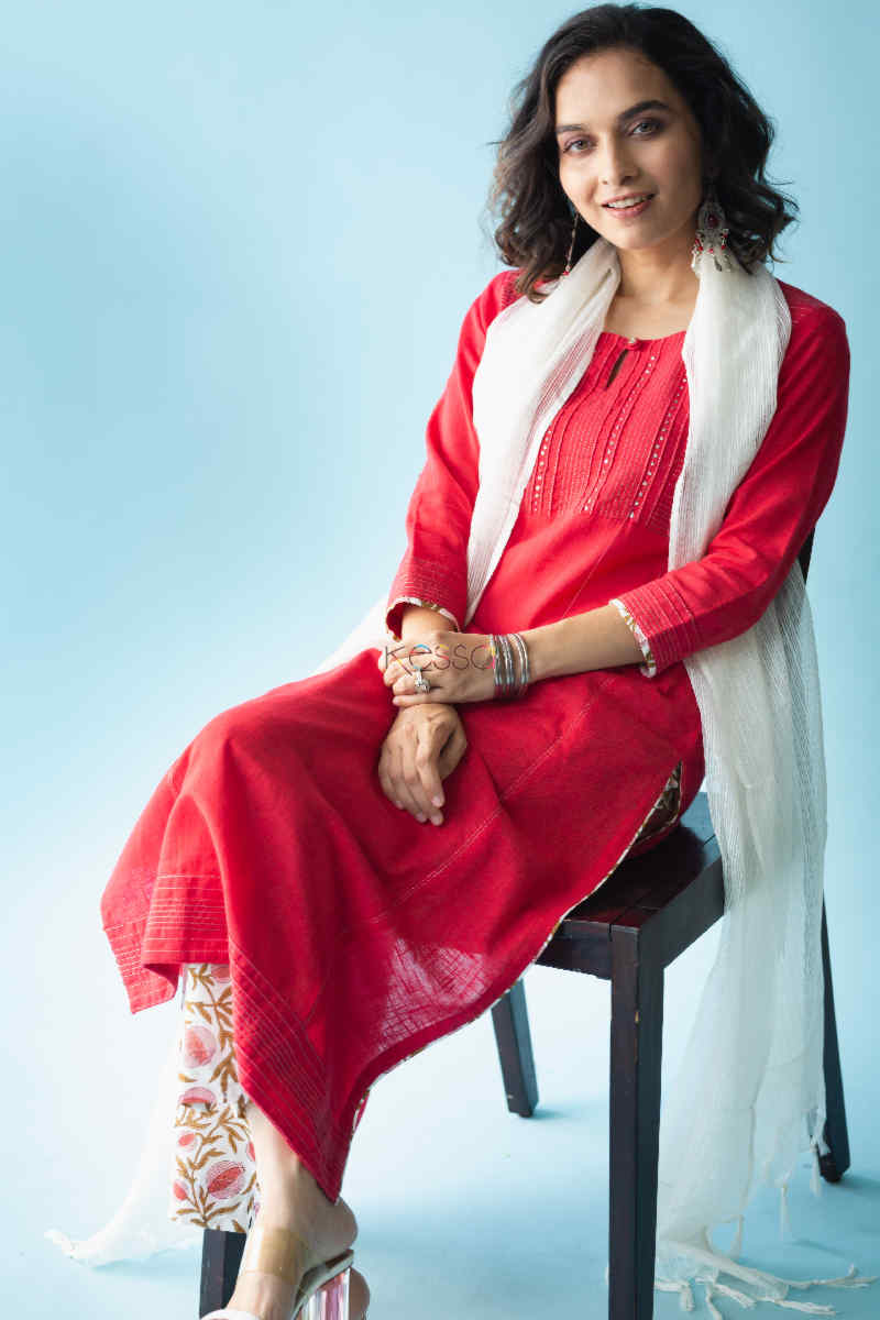 Image for Kusvaa Vcr66 Yasm Cotton Straight Kurta And Pant Set 1 Sitting 1