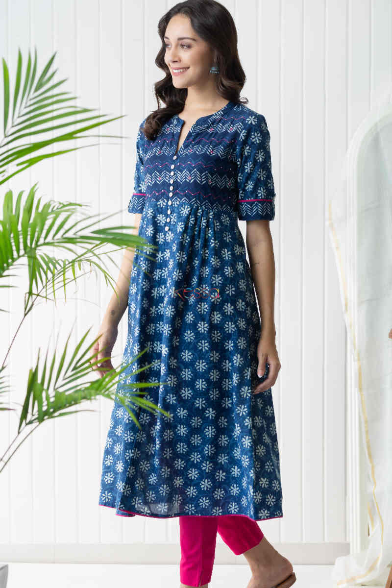 Image for Kusvaa Vcr67 Shiza Indigo Blue A Line Kurta Bagru Print Kurta Side