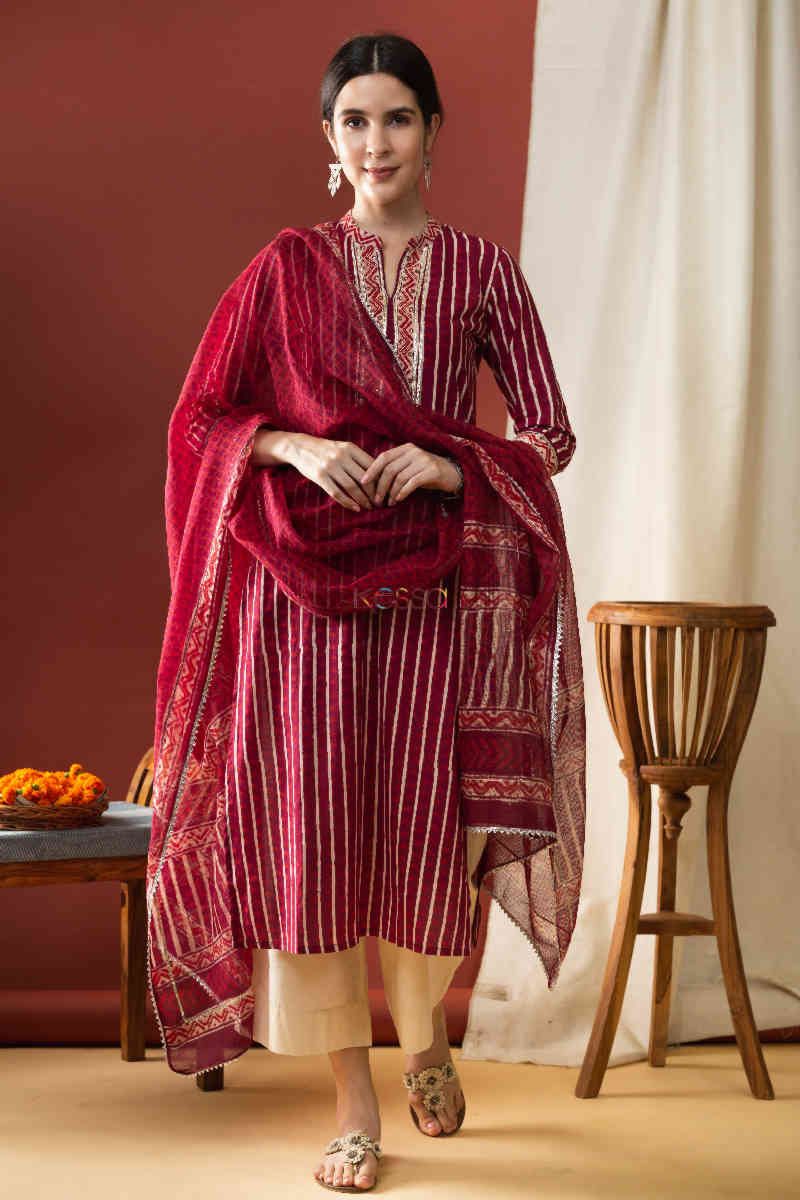 Image for Kusvaa Vcr69 Khushnuma Staright Kurta And Dupatta Set Featured