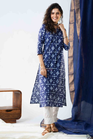 Image for Kusvaa Vcr73 Ivaanshika Straight Kurta 1 Look