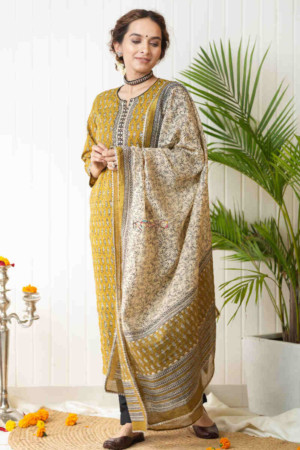 Image for Kusvaa Vcr81 Malha Straight Kurta And Dupatta Set Featured