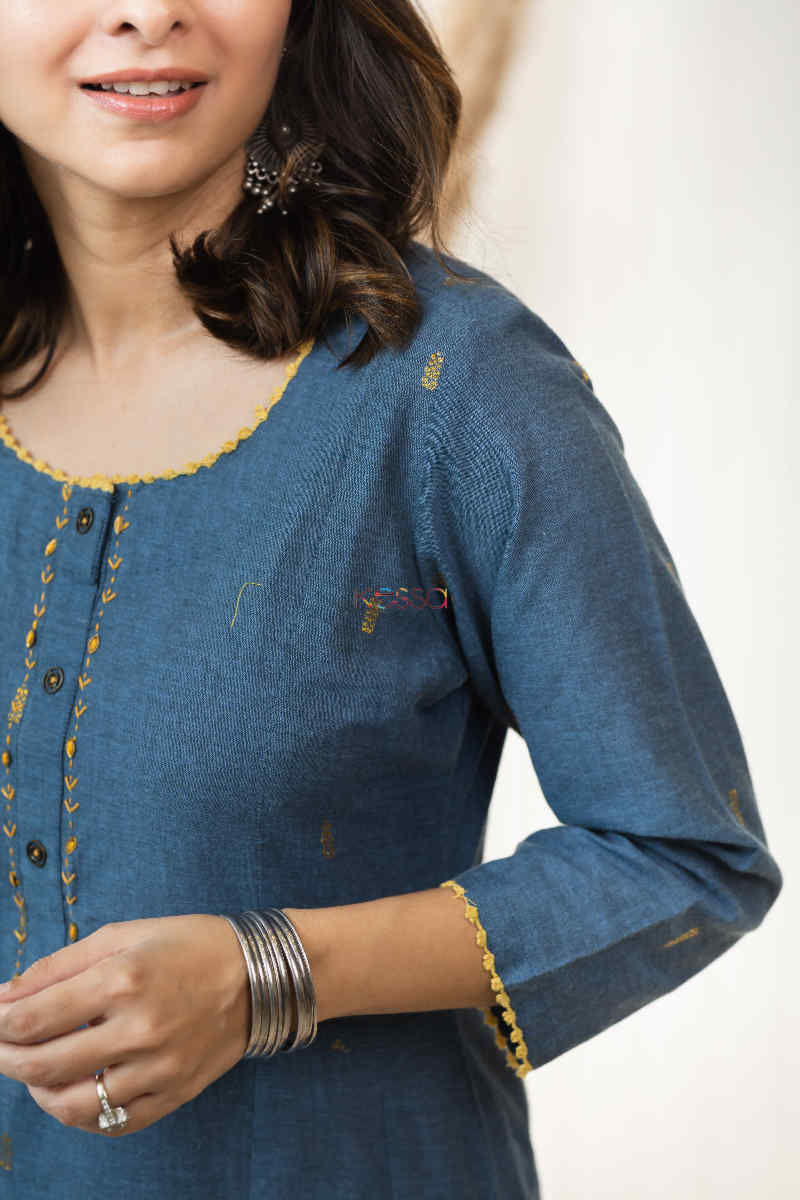 Image for Kusvaa Ws725 Sandhya Straight Kurta Sleeves