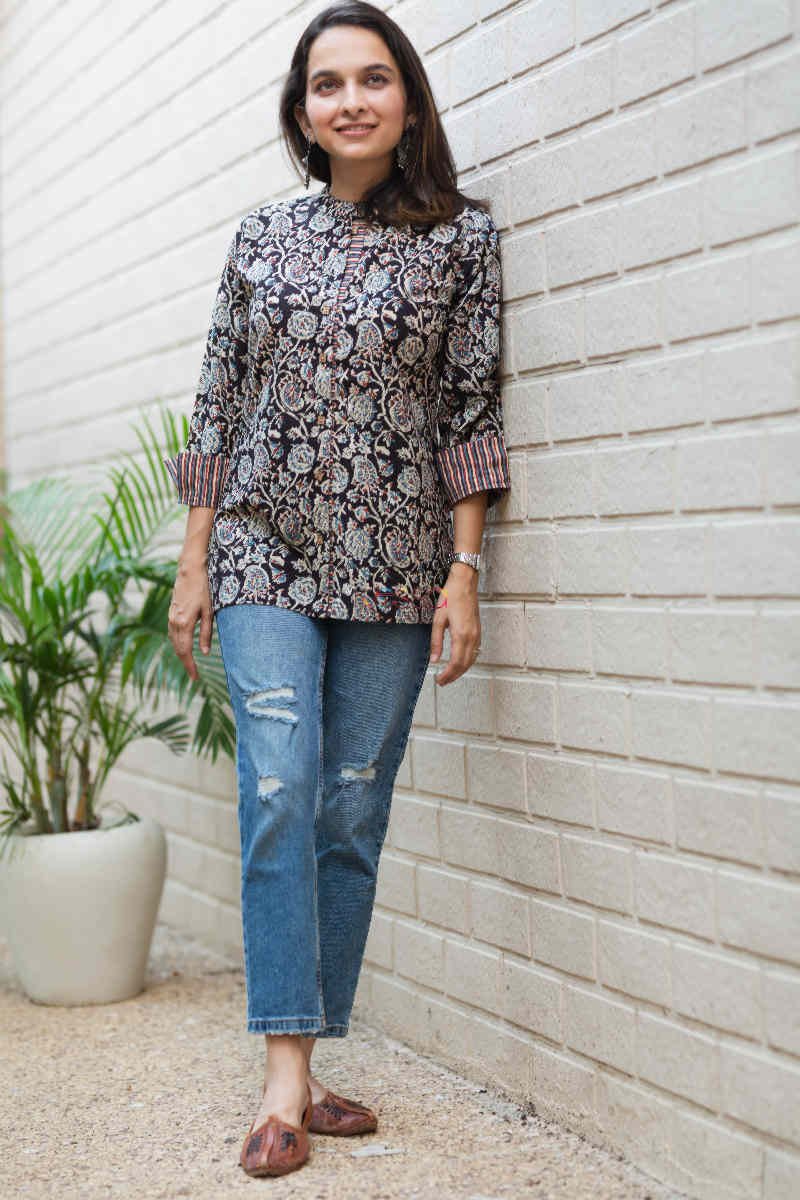 Image for Kusvaa Ws737 Elegant Shirt Style Cotton Block Printed Kurti Look