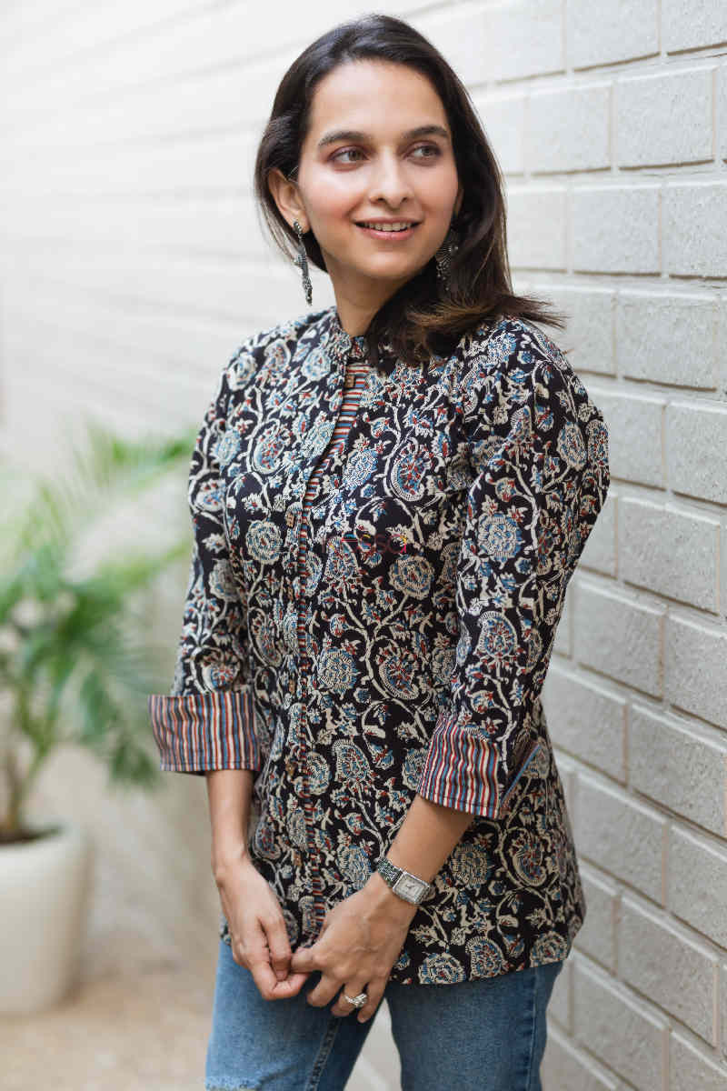 Image for Kusvaa Ws737 Elegant Shirt Style Cotton Block Printed Kurti Side