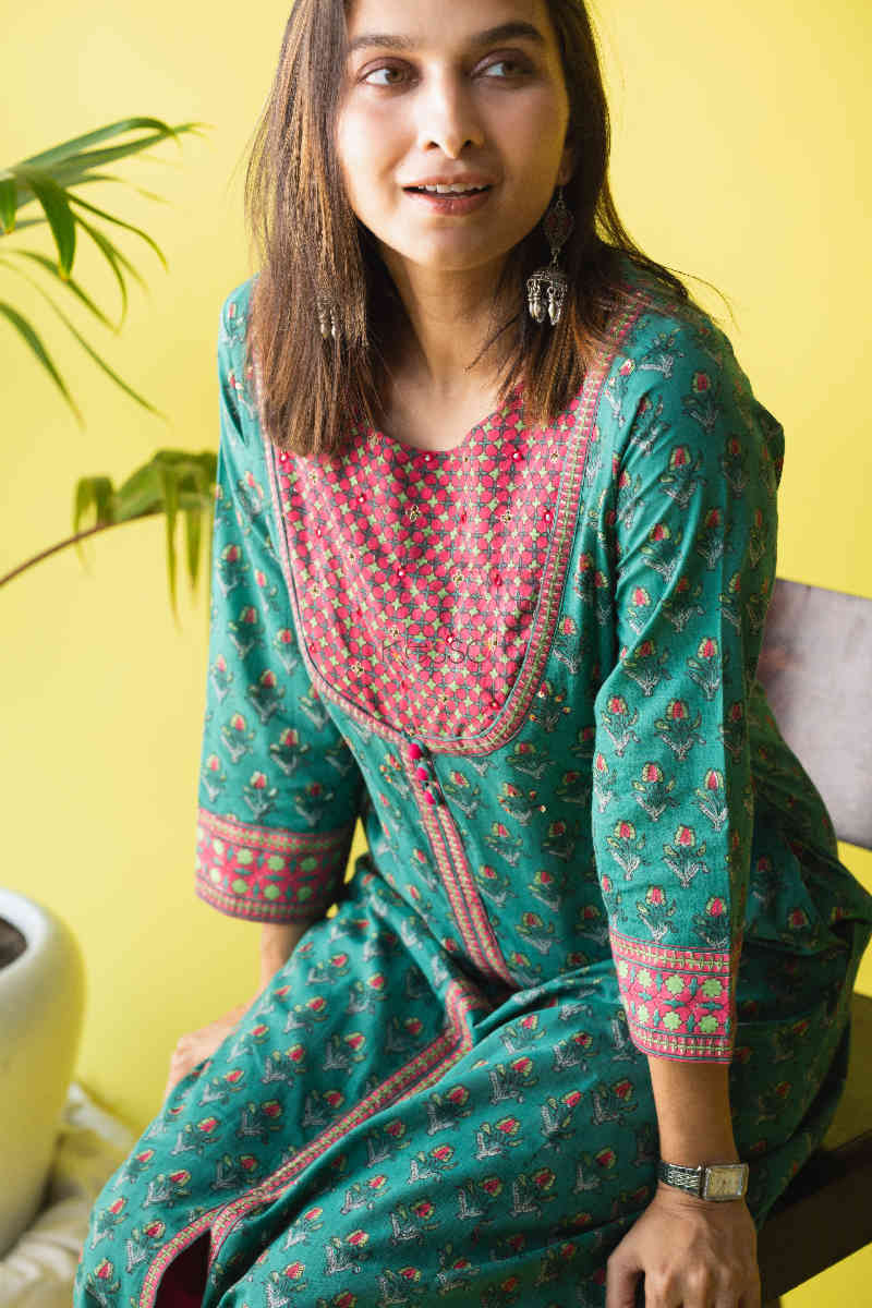 Image for Kusvaa Wsr226 Kibra Handblock A Line Kurta Sitting 1