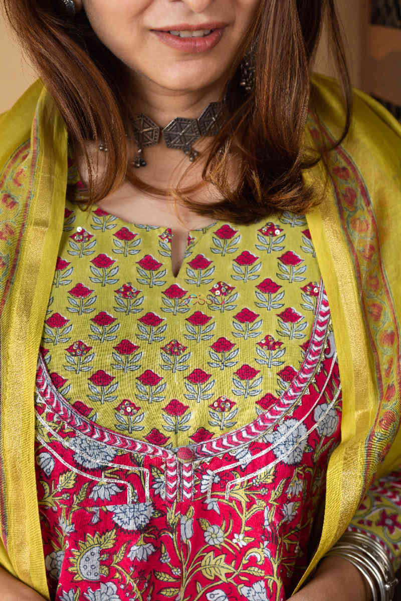Image for Kusvaa Wsr240 Ranie Kalidaar Kurta And Dupatta Set 1 Neck