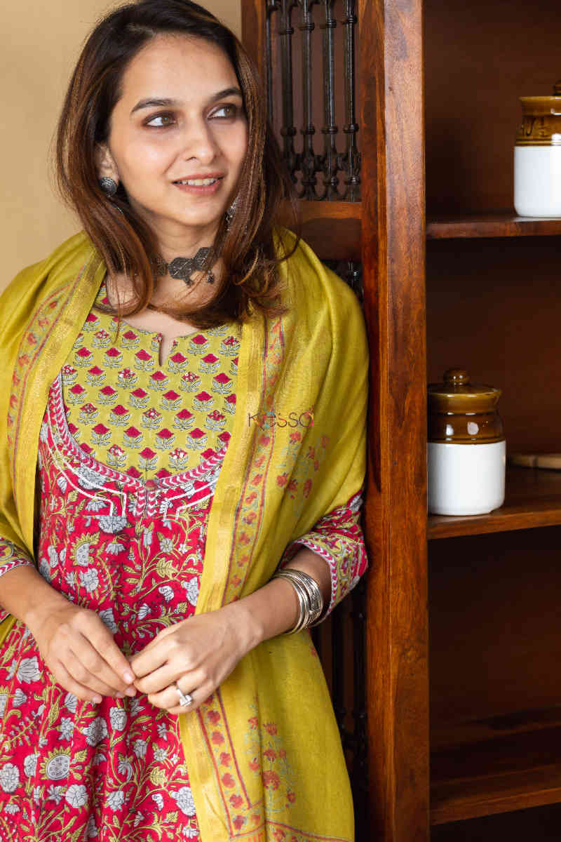 Image for Kusvaa Wsr240 Ranie Kalidaar Kurta And Dupatta Set 1 Top